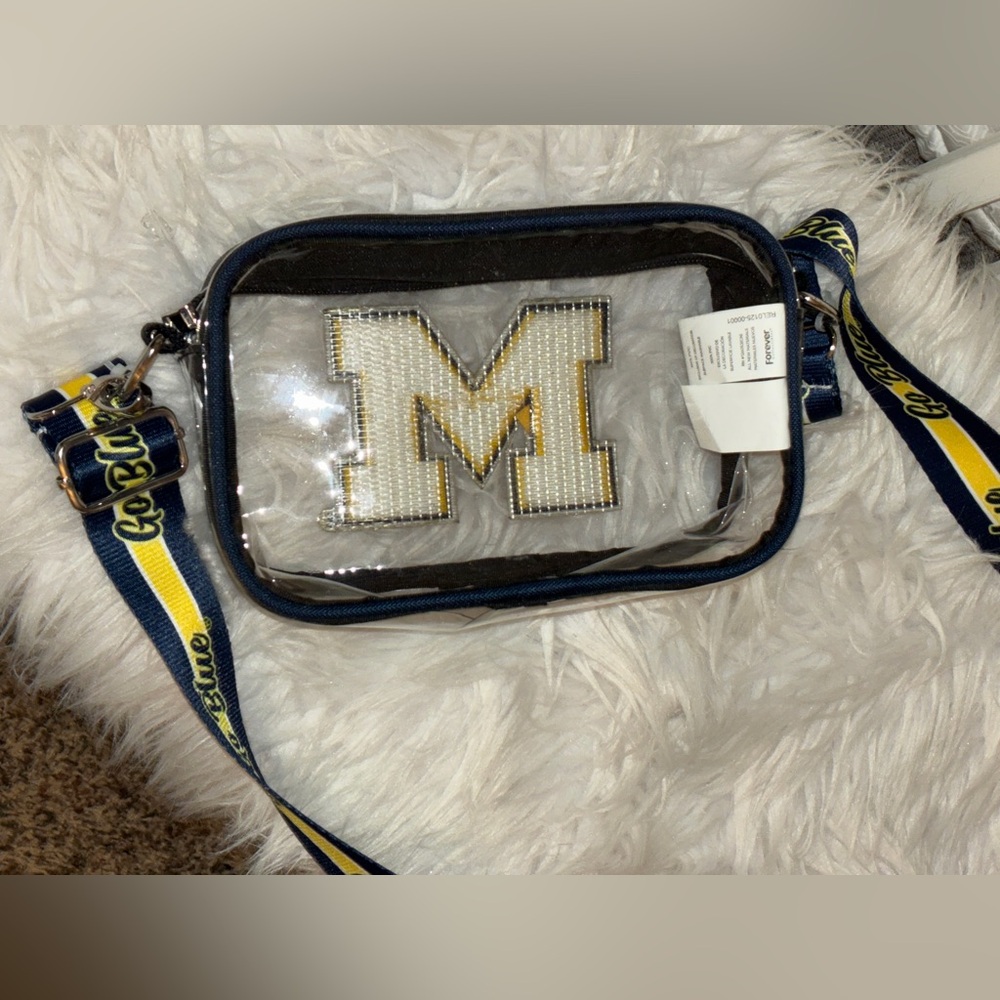 Michigan Wolverines Team Stripe Clear Crossbody Bag - Picture 7 of 8